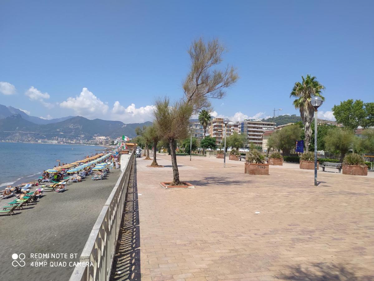 Holiday Home Casa Vacanze Salerno Exterior foto