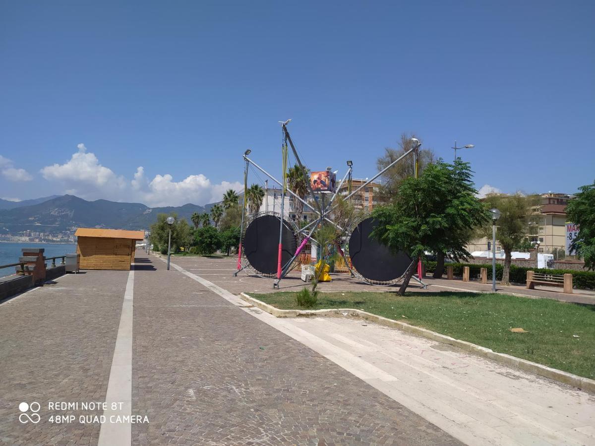 Holiday Home Casa Vacanze Salerno Exterior foto